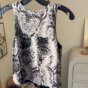 Adelyn Rae Black and White Snake-Print Sleeveless Tank
